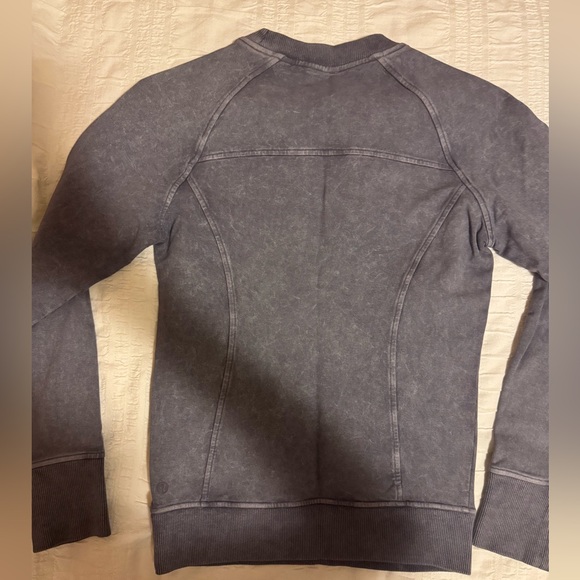 Lululemon Pullover - size 2 - Picture 2 of 2